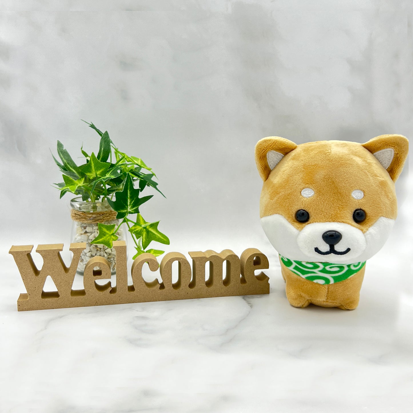 Stuffed dog Mameshiba brown, plants and welcome character